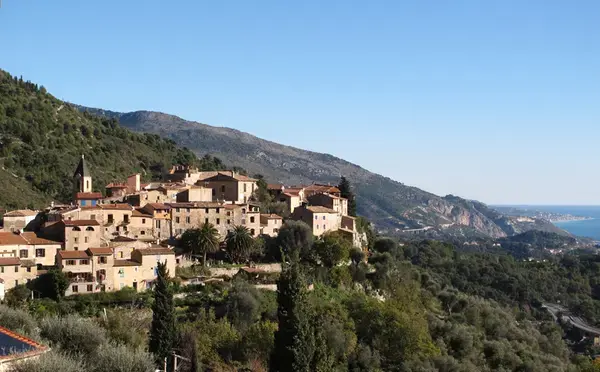 Monte Escalier Alpes-Maritimes Installateur monte escalier Gorbio