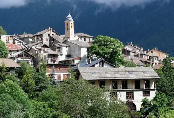 Monte Escalier Alpes-Maritimes Installateur monte escalier Valdeblore