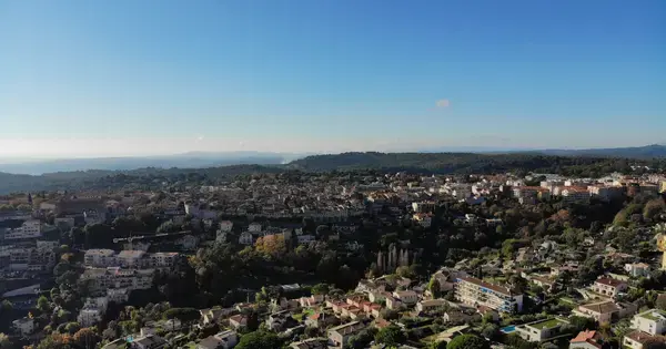 Monte Escalier Alpes-Maritimes Installateur monte escalier Vence